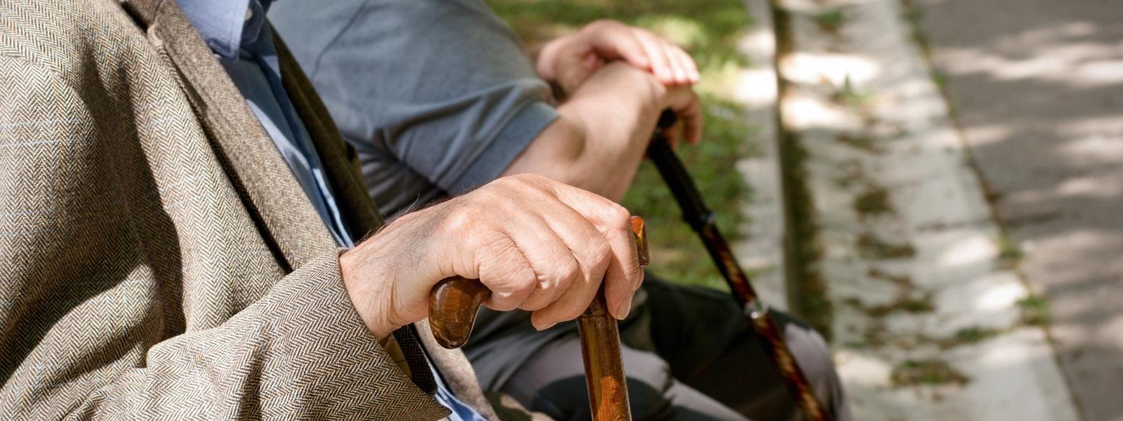 Gjenlevendepensjon, czyli renta po zmarłym współmałżonku.